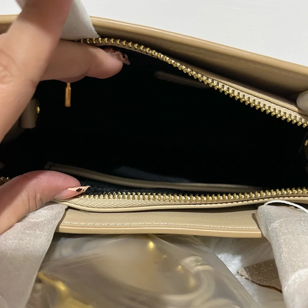 💗 *NEW* Tan Satchel Hand Bag‎